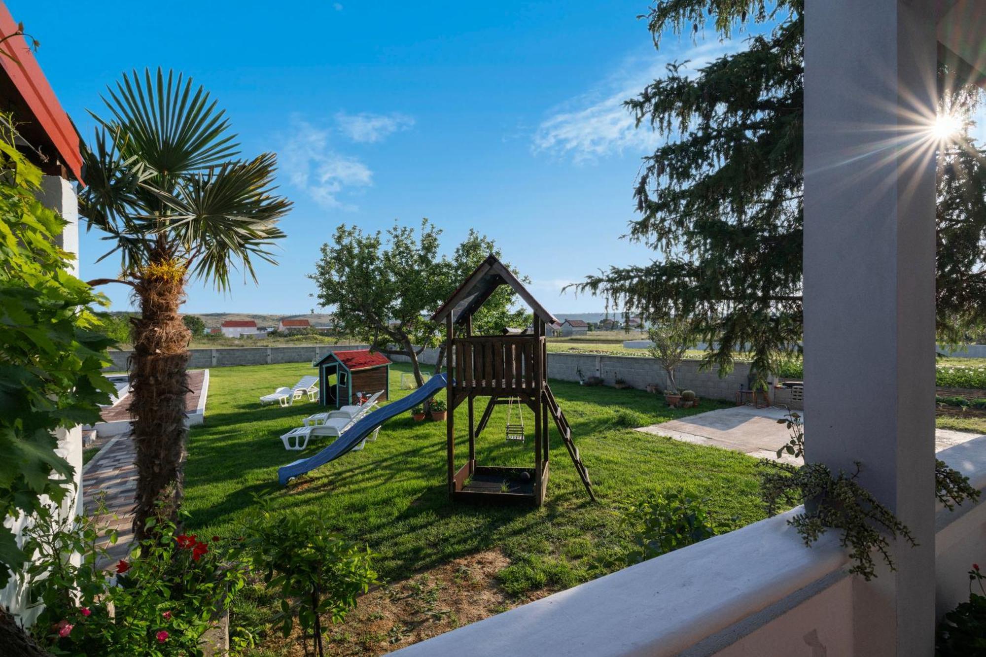House Rose With Garden And Pool Villa Ljubač Dış mekan fotoğraf