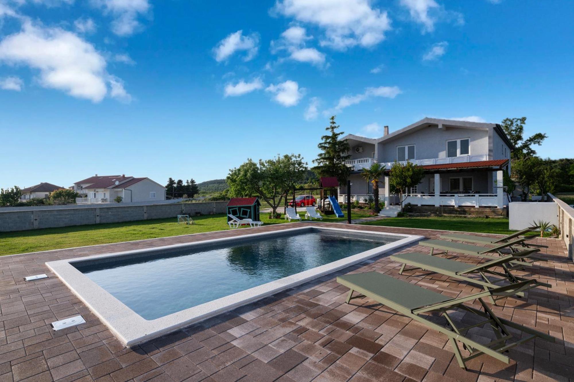 House Rose With Garden And Pool Villa Ljubač Dış mekan fotoğraf